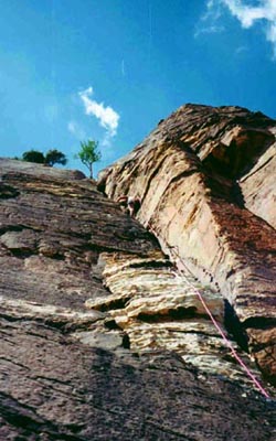 Todd leading the first pitch (5.7) of Frogland (5.8)
