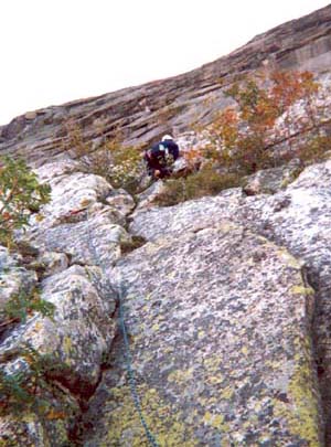 Todd re-leading the second pitch of Moby Grape to free our stuck rap rope