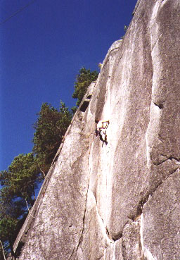 Adrian leading Flying Circus (5.10a)