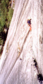 Wolfgang leading the 5.10b traverse pitch on the Grand Wall